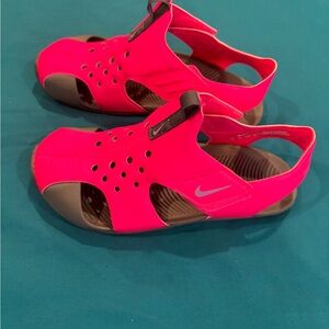 Nike Kids Bright Pink Sandals